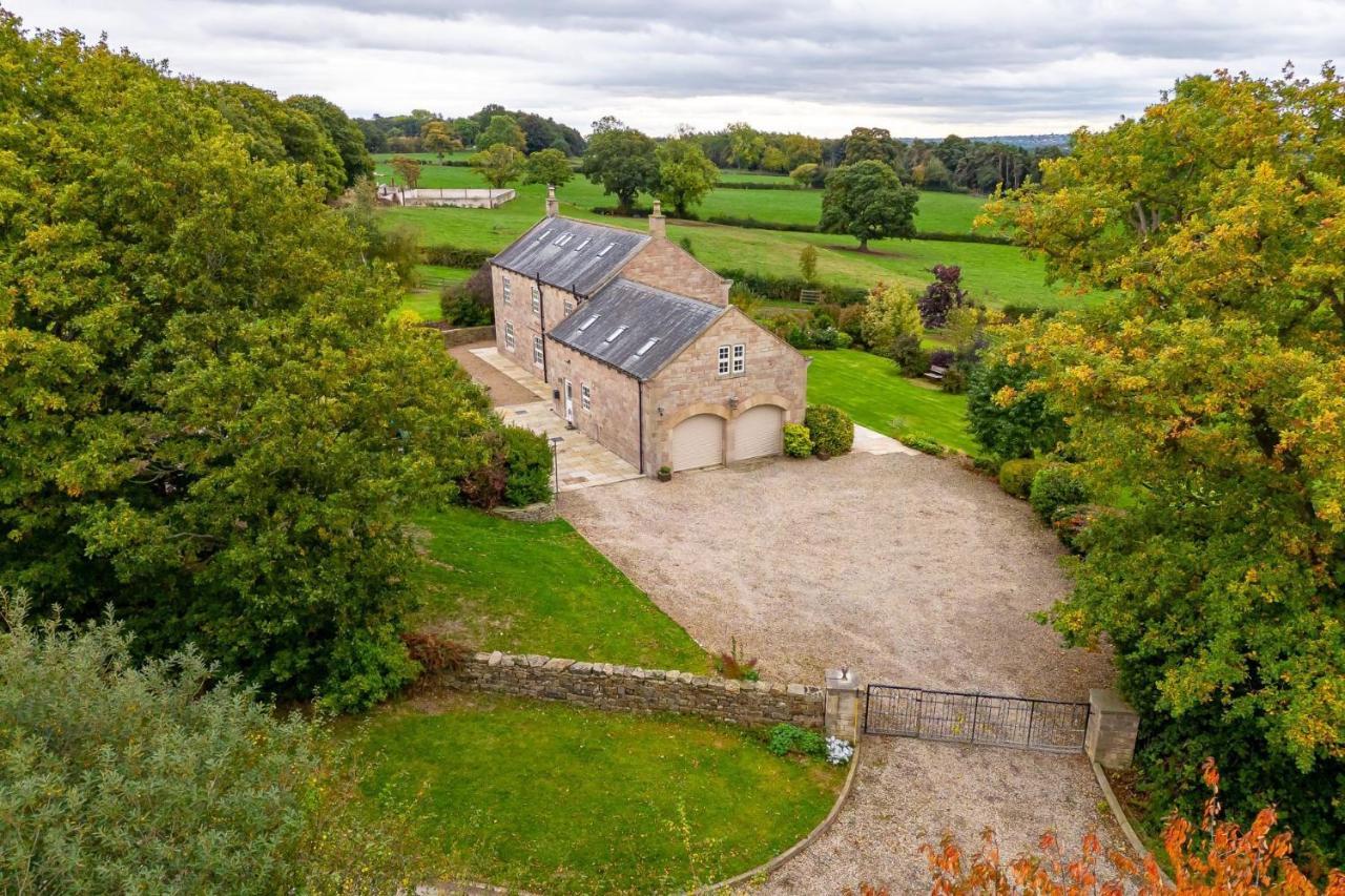Tinkers Folly Villa Harrogate Exterior photo